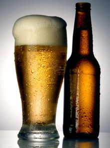 经常大量喝啤酒会出现什么后果,长期喝啤酒会对身体造成什么伤害