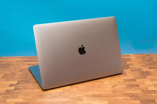 苹果(AAPLUS)推出今年首批新产品MacBookPro售价15999元起
